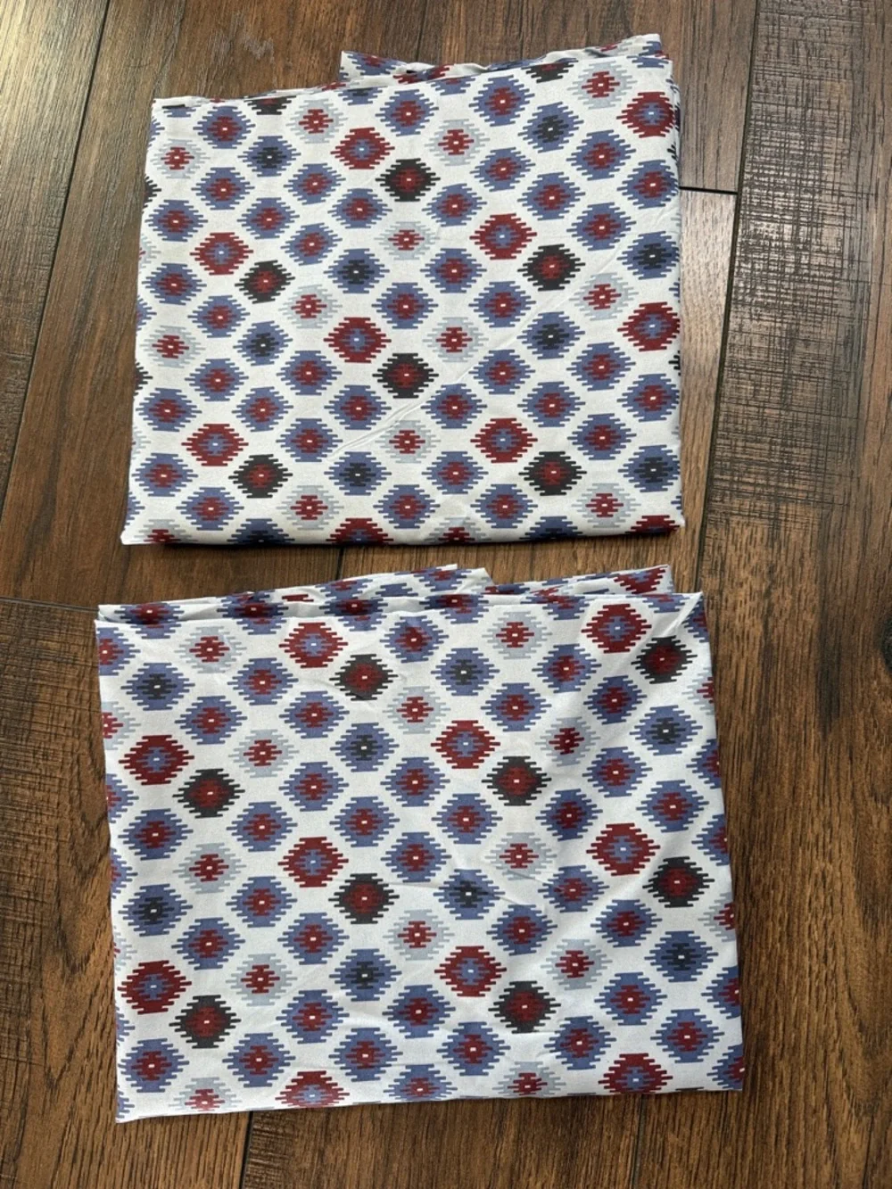 Mossy Oak Blue and Brown Geometric King Size New pillowcases 2pc